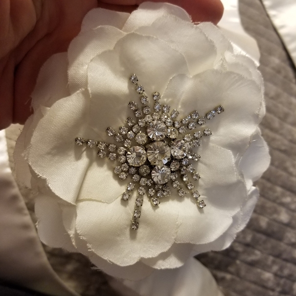 Rhinestone Flower Bridal Sash~Pale Ivory main image 4